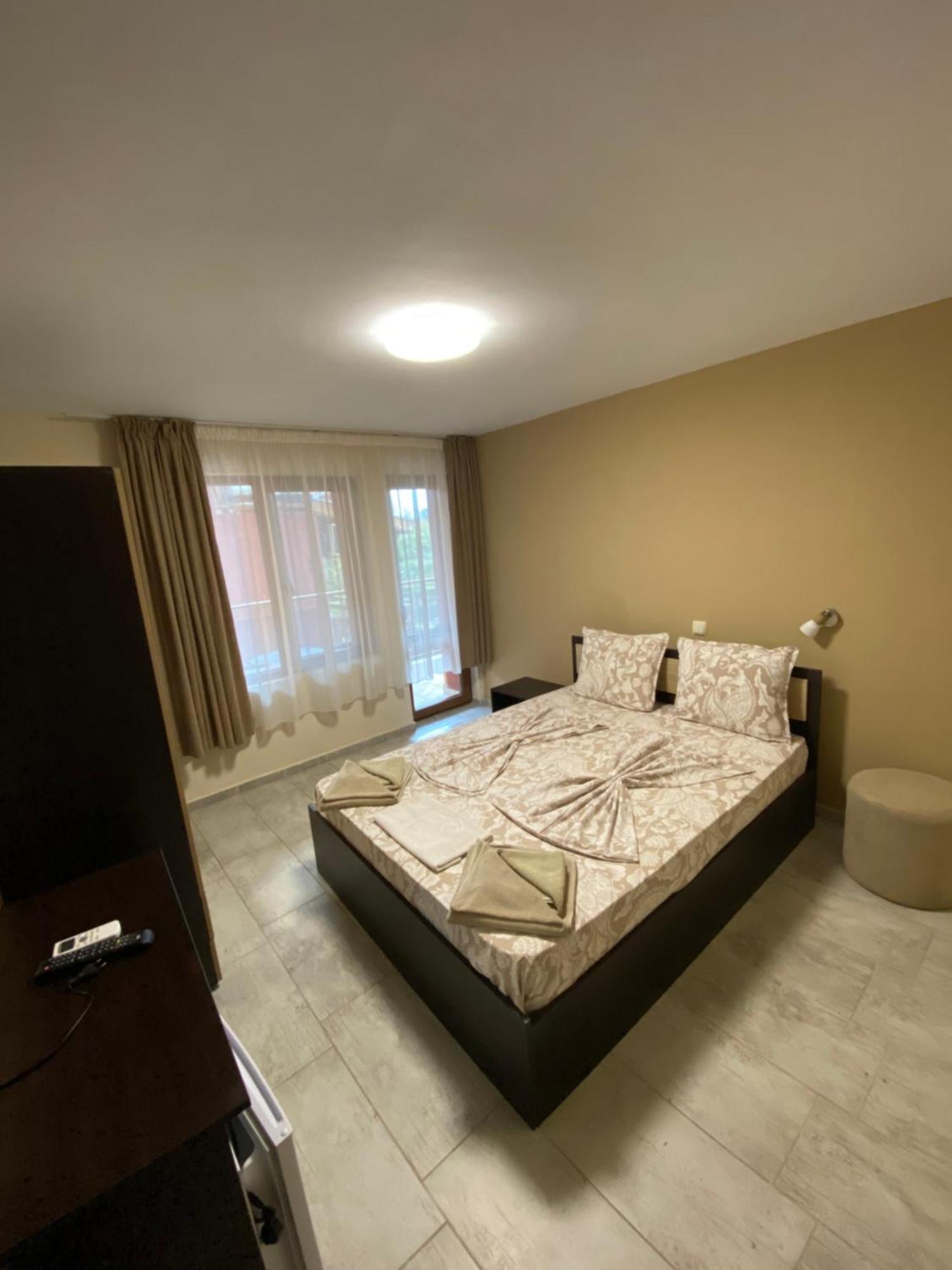 Guest Rooms Wild Duck Ezerets 외부 사진
