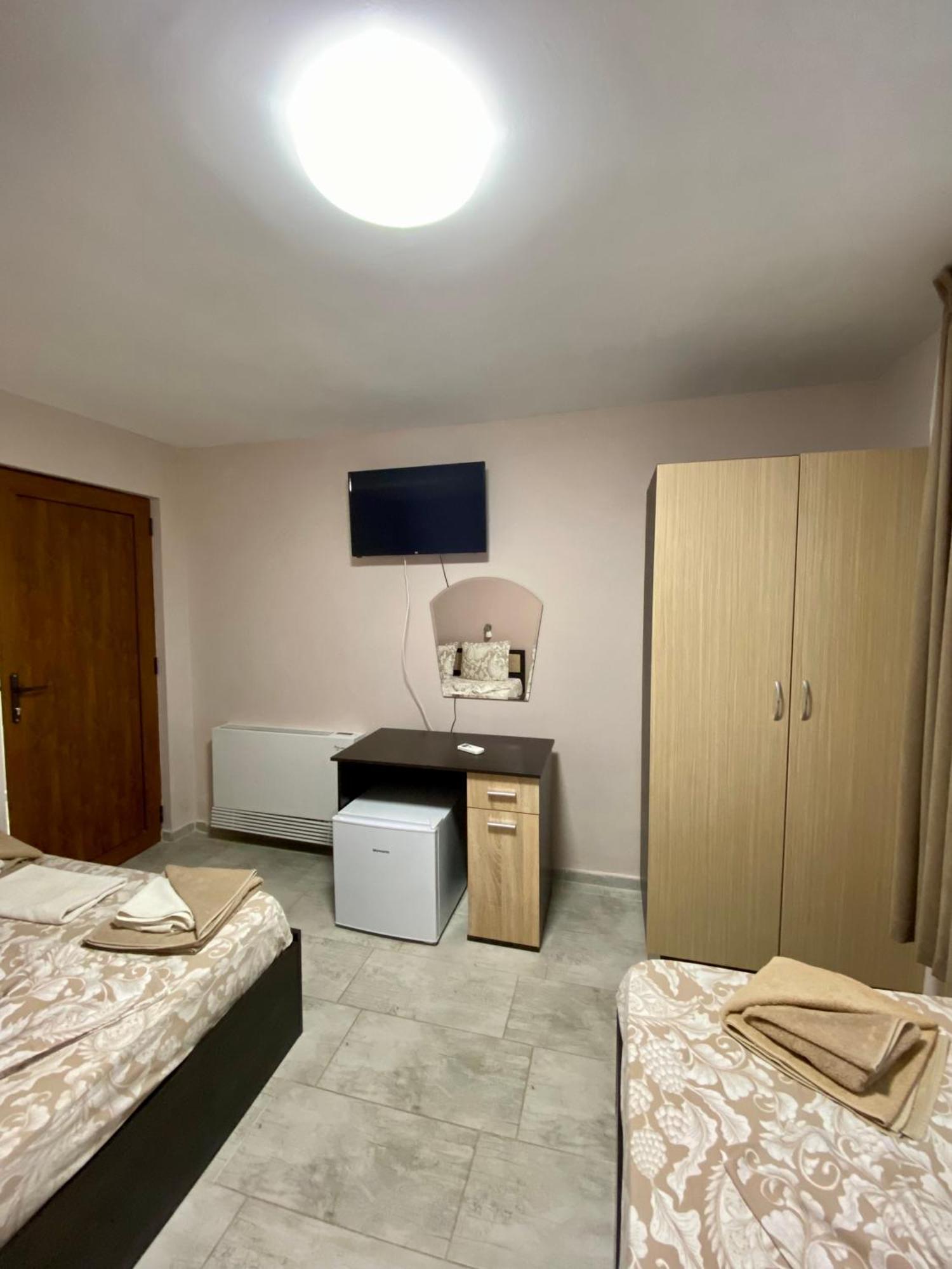 Guest Rooms Wild Duck Ezerets 외부 사진