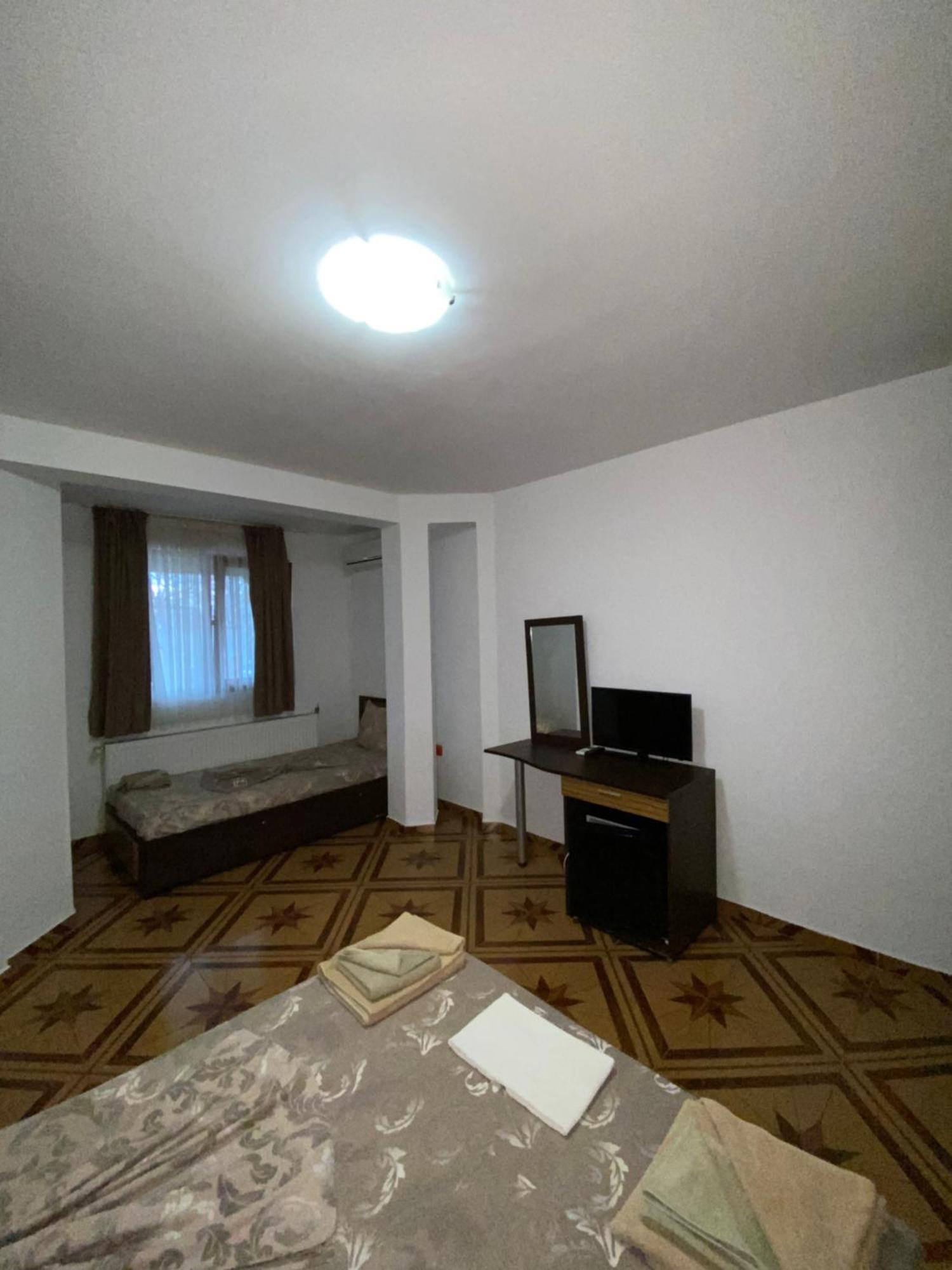 Guest Rooms Wild Duck Ezerets 외부 사진