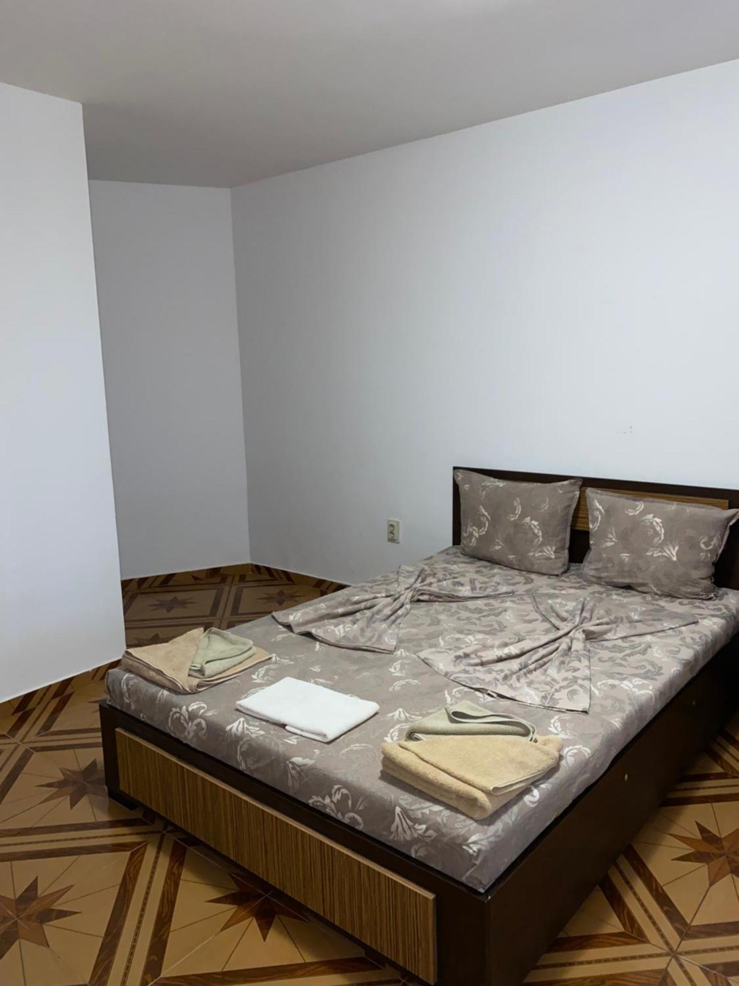 Guest Rooms Wild Duck Ezerets 외부 사진