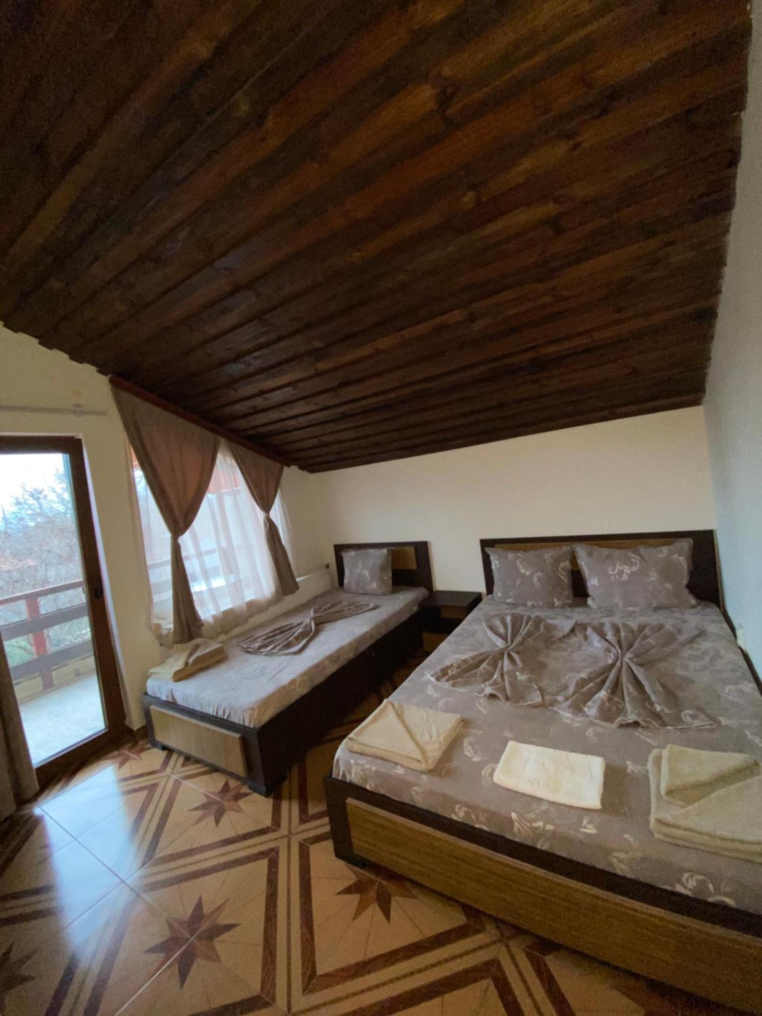 Guest Rooms Wild Duck Ezerets 외부 사진