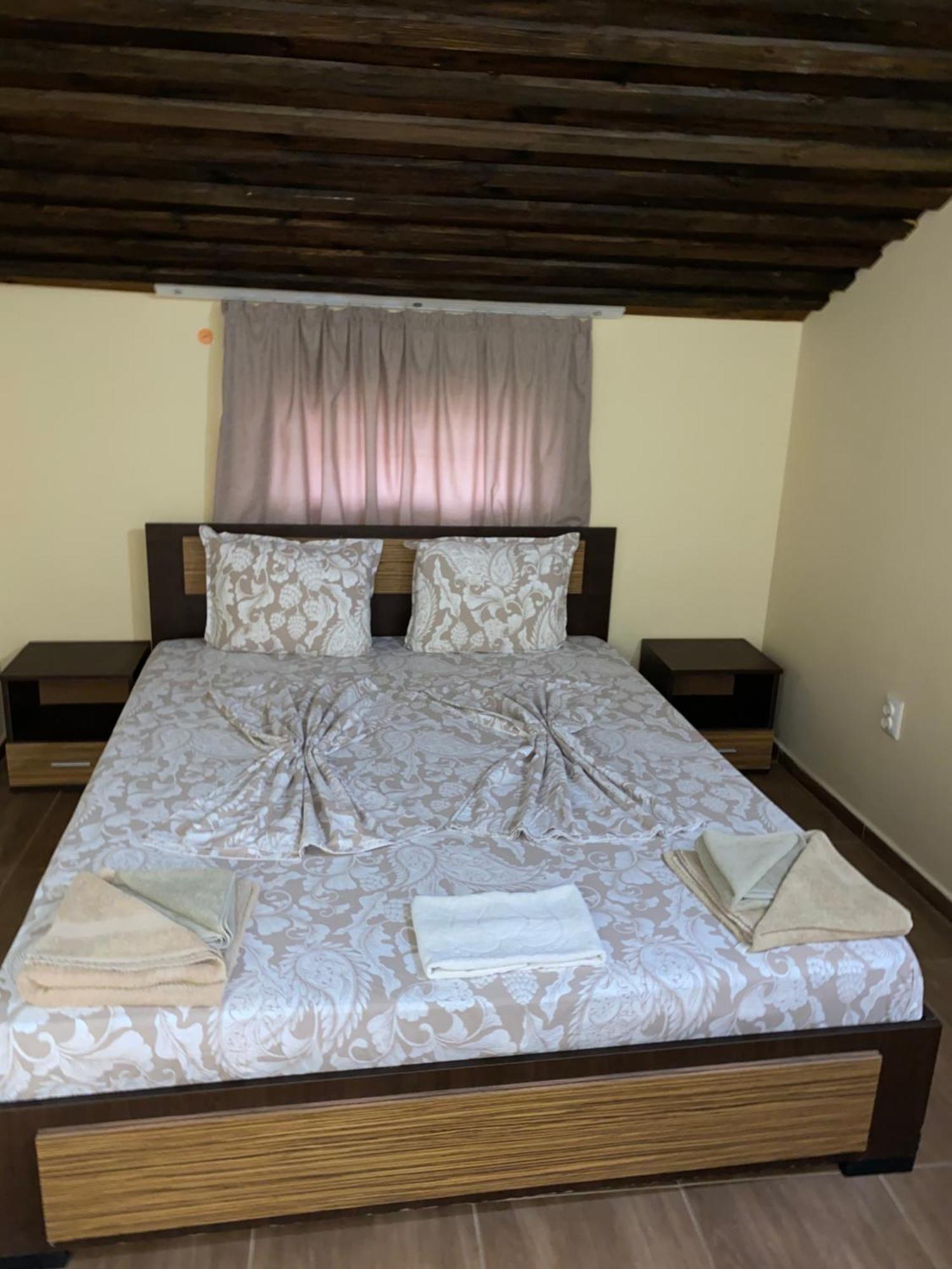 Guest Rooms Wild Duck Ezerets 외부 사진